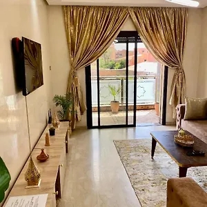 Golden House Appartement
